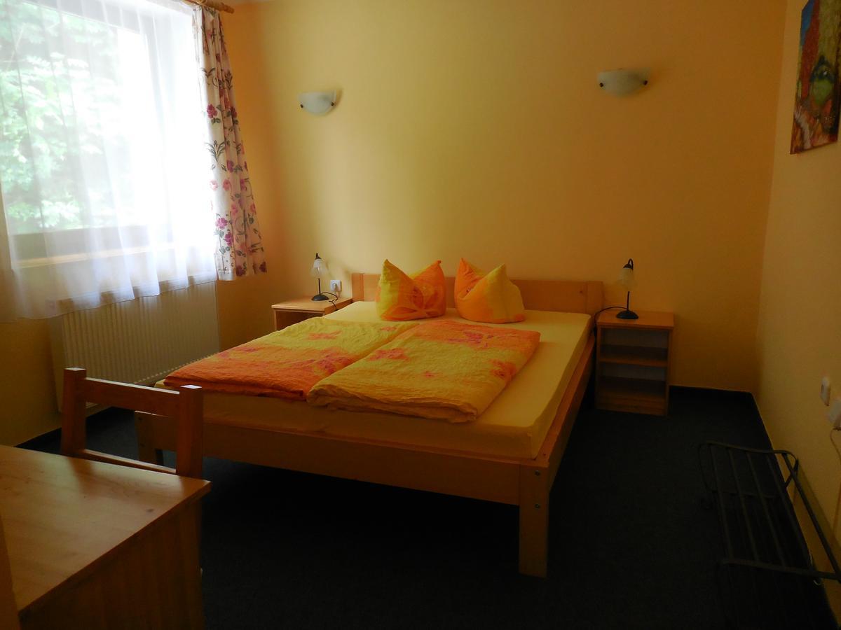 Penzion Tisuvka Cikhaj Esterno foto